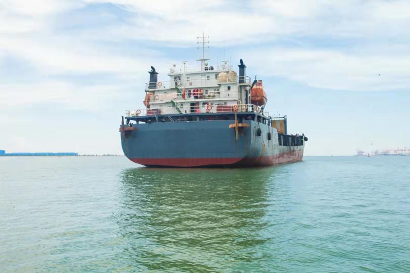 101m Self Propelled Deck Barge 2021 DWT 7000